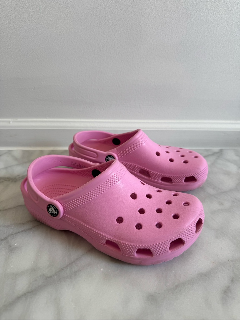 Croc Classic Clog in Pink Women’s Size 7